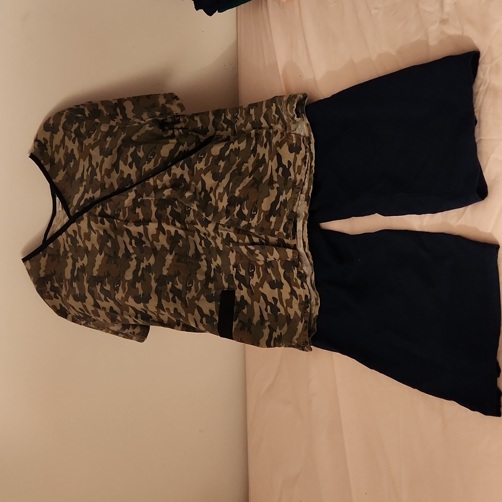 Nursing scrub set